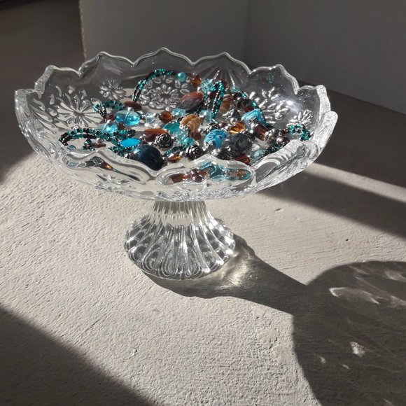 Glass Pedestal Mikasa Crystal Footed Cake Plate - Picture 9 of 12